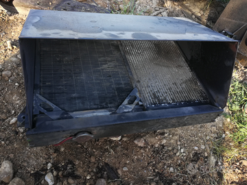 Radiatore combinato acqua e olio idraulico