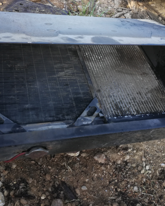 Radiatore combinato acqua e olio idraulico