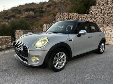Mini 1.5 Cooper D Business 5 porte UNICO PROPRIETA