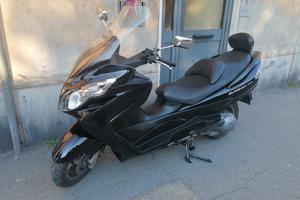 Suzuki Burgman 400"2012"(Soli 30.000 km) 