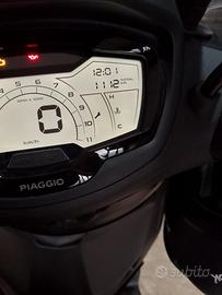 Piaggio Beverly 400 - 2024