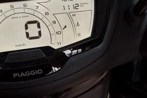 Piaggio Beverly 400 - 2024