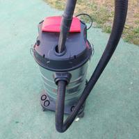 Aspiratore con tubo flessibile 