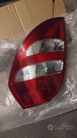Faro posteriore destro mercedes classe A180 cdi
