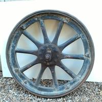 Isotta Fraschini. Cerchio in legno e ferro