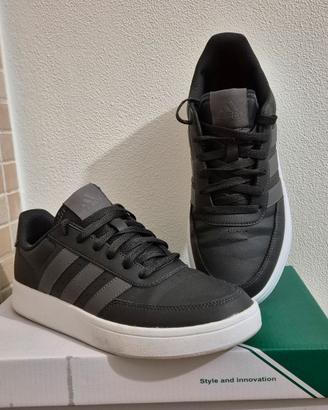 Sneakers Adidas nr 42 e 2/3 