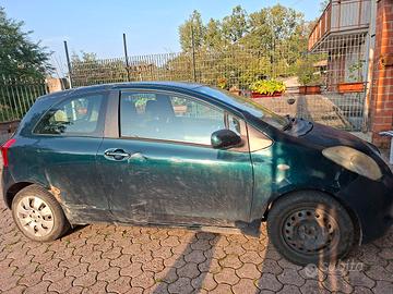 In TRATTATIVA Toyota Yaris