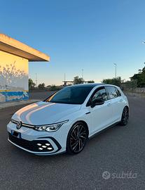Volkswagen Golf 8 GTD 2.0 200 CV