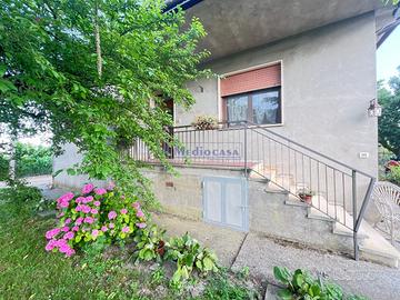 Casa singola con ampio giardino a Sant'Apollinare