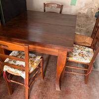 Tavolo allungabile con 4 sedie