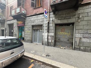 NEGOZIO A TORINO