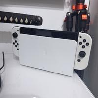 Nintendo Switch Oled + Custodia