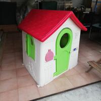 Casetta nel bosco Chicco e tavolino in legno