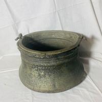 Antico calderone in ottone