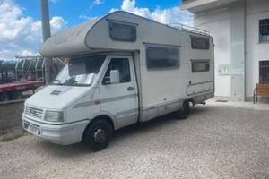 Camper mansardato