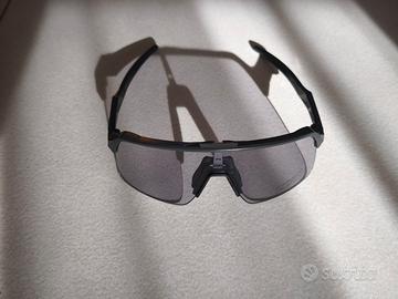 Occhiali Oakley Sutro Lite 009463 Fotocromatici 
