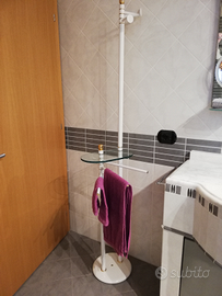 Piantana per asciugamani