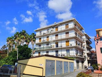 BOX A RIVA LIGURE