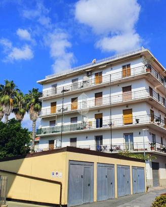 BOX A RIVA LIGURE