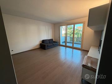 Bilocale in via copernico lissone