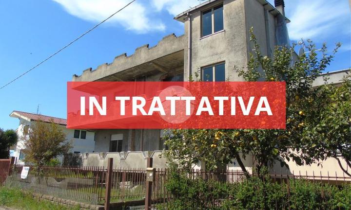 PORZIONE DI BIFAMILIARE A ANZIO