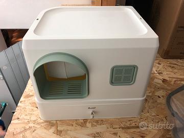 Lettiera chiusa a forma di casetta