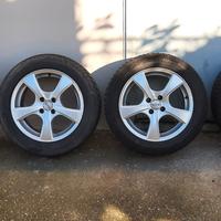Gomme invernali mis. 205/55 R16 con cerchi in lega