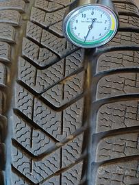 2 Gomme SEMINUOVE 245/30-20 Pirelli invernali SZ3