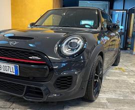 MINI John Cooper Works 2.0 John Cooper Works-uni