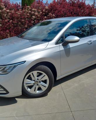 Volkswagen Golf 8 2.0 TDI 2021