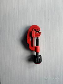 Tagliatubi in acciaio Cosmos