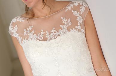 Abito da sposa di design avorio in raso e pizzo
