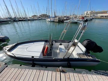 Barca 5,5m +motore fuoribordo mercury 40cv