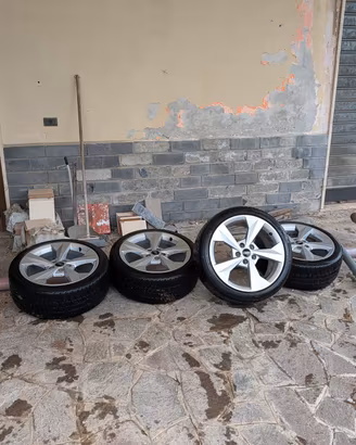 Cerchi in lega Audi originali 18 pollici 5 razze