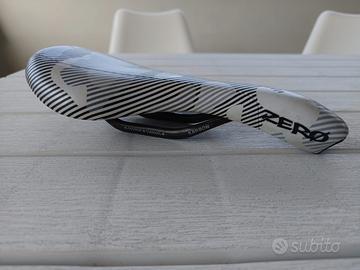 Sella SAN MARCO Dirty Zero PRO - Camo