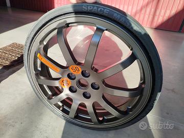 ruotino di scorta Ferrari 458