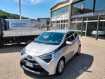 TOYOTA AYGO CONNECT