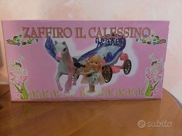 Bambola con calesse “Zaffiro il calessino”