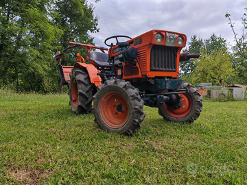 Kubota B7001 4wd con fresa