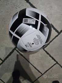 pallone adidas