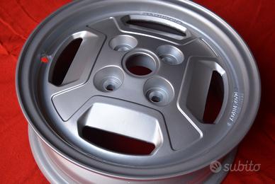 Cerchio in lega Cromodora per A112