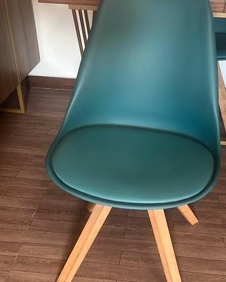 8 sedie da pranzo con gambe di legno naturale
