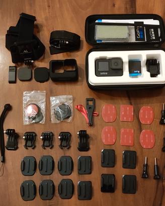 GoPro Hero 9 Black + attacchi vari (ottime condizi
