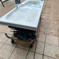 Vasca idromassaggio Teuco 1 posto con pannelli ang