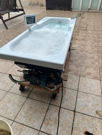 Vasca idromassaggio Teuco 1 posto con pannelli ang