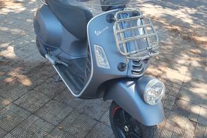 Piaggio Vespa 6 Giorni Abs anno 2021 km 130000 blo