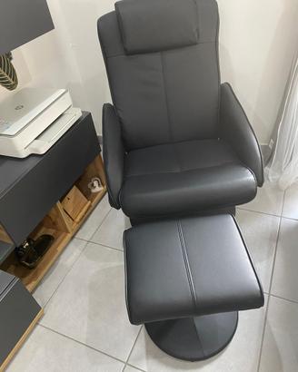 Poltrona Relax reclinabile con Pouf