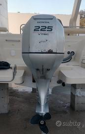 motore fuori bordo 225 CV. gambo lungo.