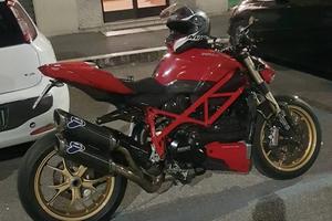 Ducati 848 streetfighter anno 2013