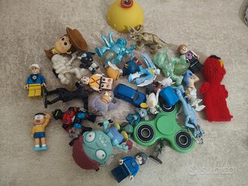 Lotto pupazzetti e mini figure miste 